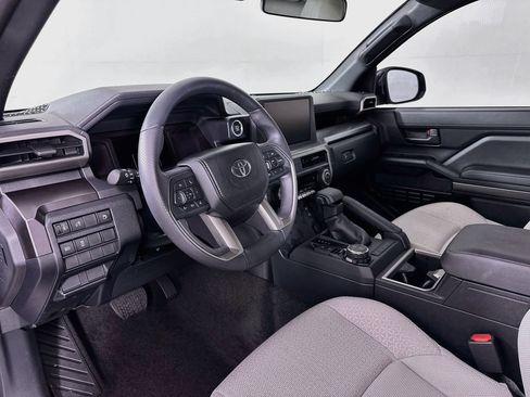 Used 2026 Toyota 4Runner SR5 AWD/4WD image 9