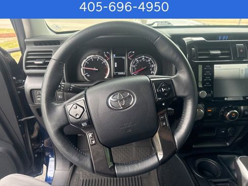Used 2024 Toyota 4Runner TRD Off-Road Premium AWD/4WD image 18