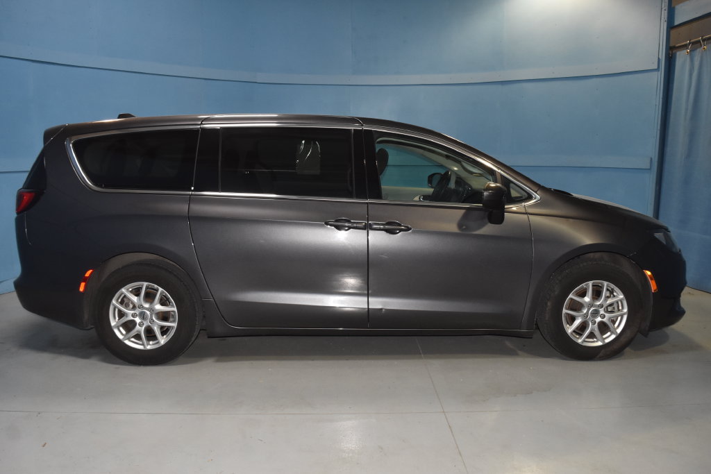 Used 2023 Chrysler Voyager LX FWD image 20
