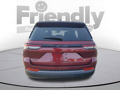 New 2026 Jeep Grand Cherokee Altitude image 4