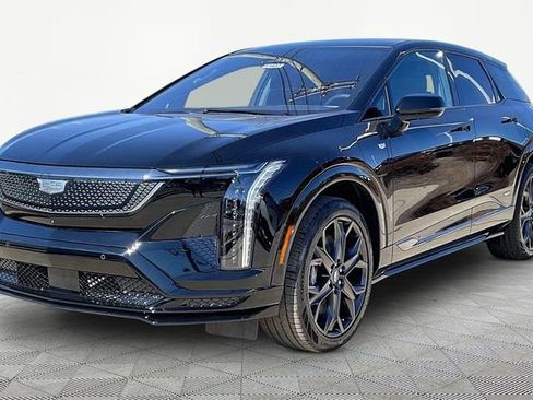 New 2026 Cadillac Optiq V image 3