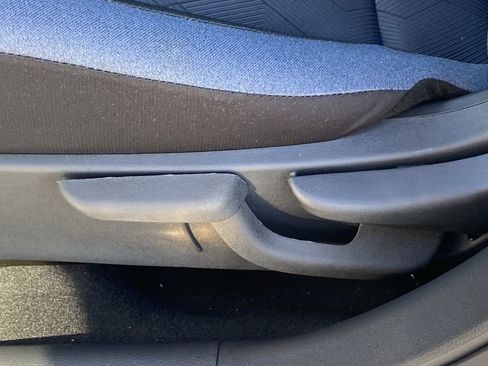 New 2025 Nissan Versa SV w/ Trunk Package image 16