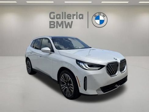 Used 2025 BMW X3 xDrive30i AWD/4WD image 4