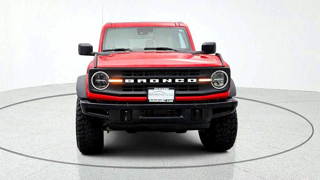 Used 2023 Ford Bronco Black Diamond w/ Sasquatch Package AWD/4WD image 2