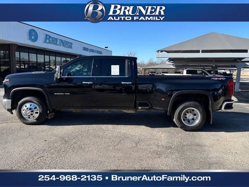 Used 2024 Chevrolet Silverado 3500 LTZ w/ LTZ Convenience Package image 10