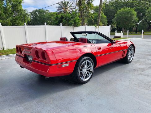 Used 1990 Chevrolet Corvette Convertible RWD image 8
