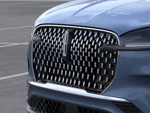 New 2026 Lincoln Aviator Reserve image 17