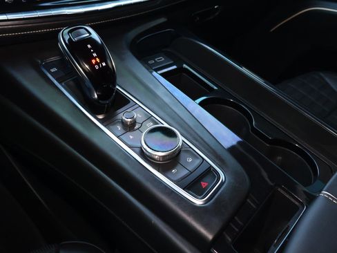 Used 2024 Cadillac Escalade V w/ LPO, ONYX Package image 34