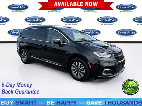 Used 2021 Chrysler Pacifica Limited w/ Uconnect Theater Family Group FWD image 1