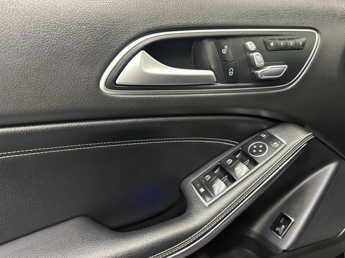 Used 2020 Mercedes-Benz GLA 250 4MATIC image 32