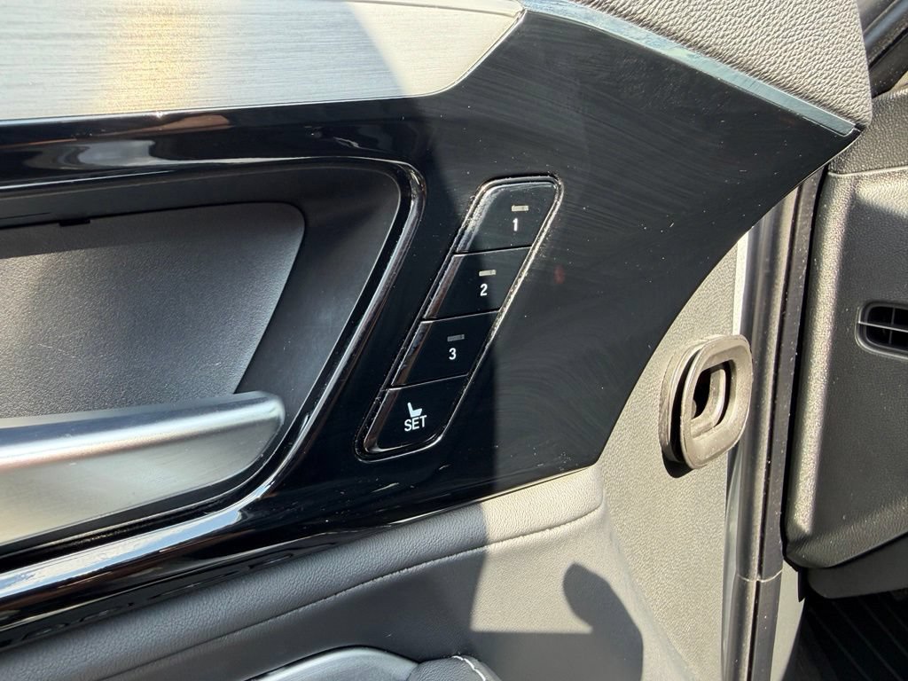 Certified 2025 Acura MDX w/ Technology Package AWD/4WD image 18