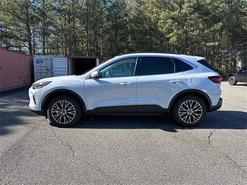 New 2025 Ford Escape Base w/ Class II Trailer Tow Package image 4