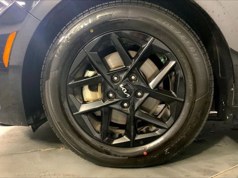 Used 2025 Kia K5 LXS image 9