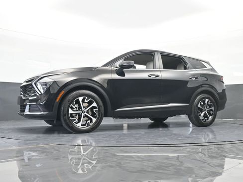 Used 2024 Kia Sportage EX image 55