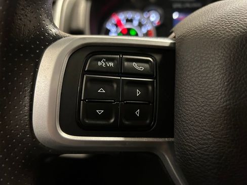 Used 2022 RAM 2500 Big Horn w/ Cold Weather Group image 18