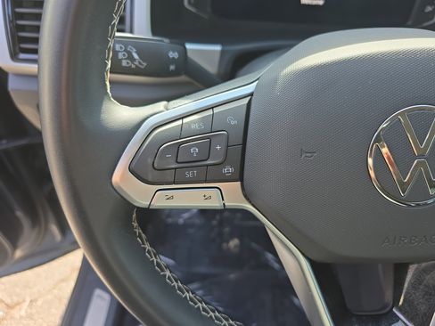 Used 2023 Volkswagen Atlas SE image 19