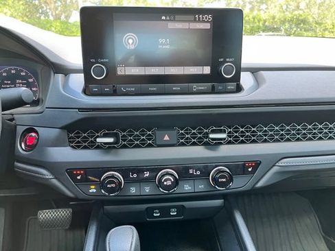 Used 2025 Honda Accord SE image 10