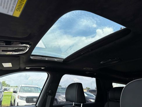 Used 2023 Hyundai Palisade Calligraphy image 4