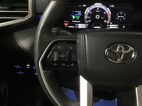Used 2024 Toyota Tundra Platinum AWD/4WD image 14