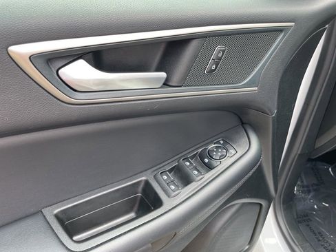Used 2024 Ford Edge SEL AWD/4WD image 6
