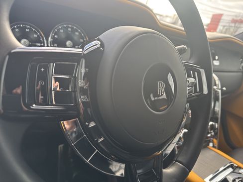 Used 2024 Rolls-Royce Cullinan w/ Interior Detailing Package image 46