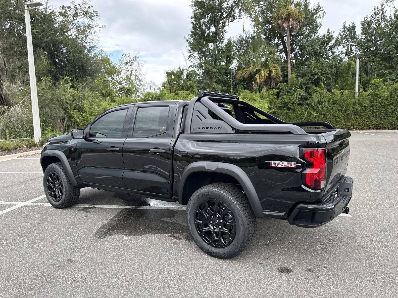 New 2026 Chevrolet Colorado Trail Boss w/ Midnight Edition AWD/4WD image 5