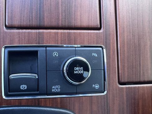 Used 2020 Lincoln Navigator Reserve w/ Luxury Package image 32