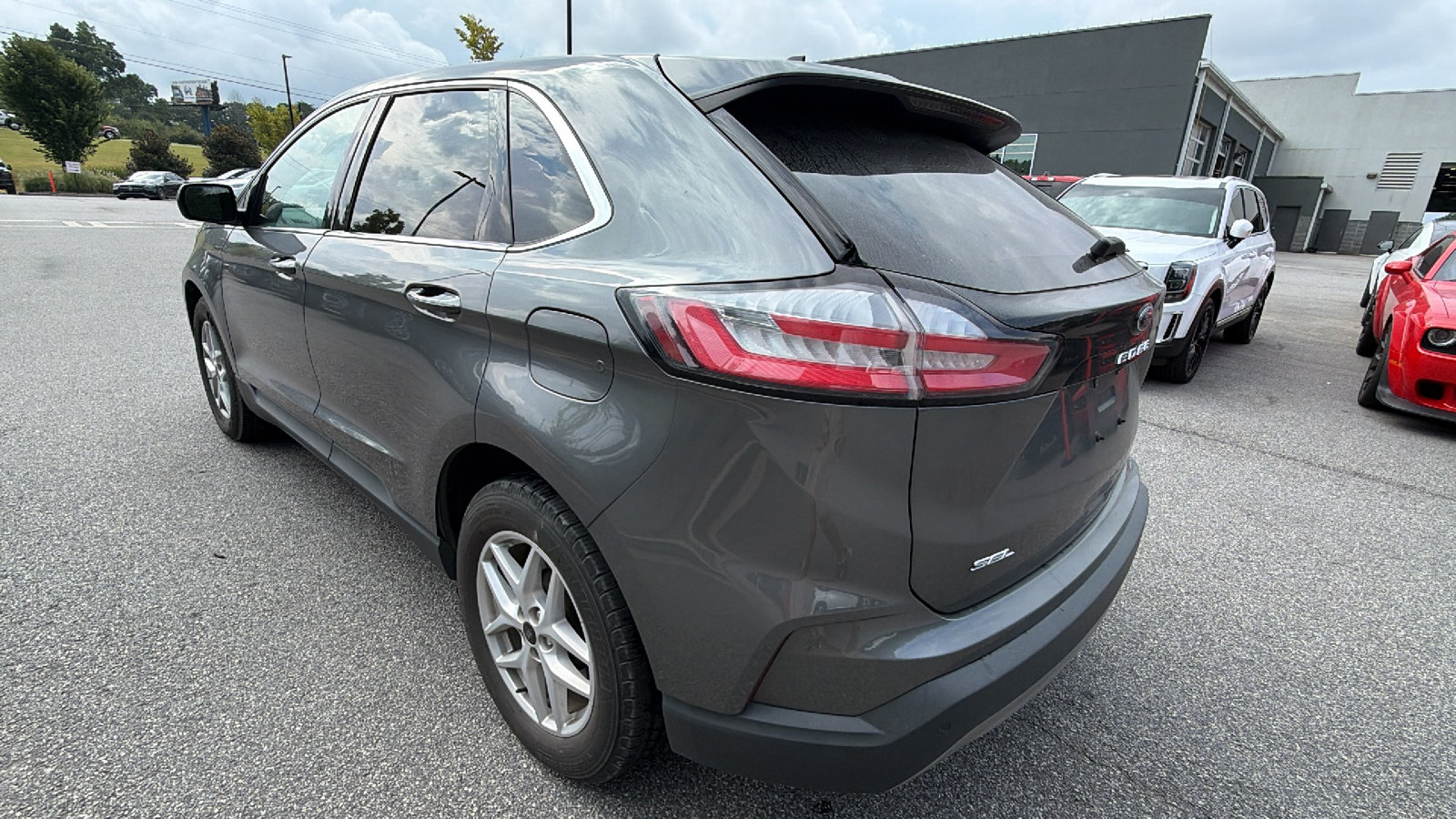 Used 2024 Ford Edge SEL AWD/4WD image 10