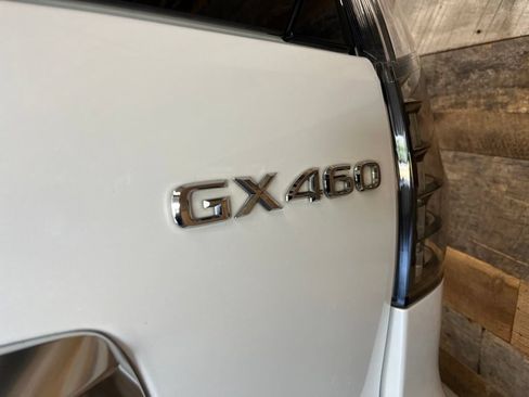 Used 2023 Lexus GX 460 Premium w/ Accessory Package AWD/4WD image 20