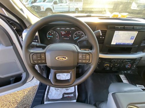 New 2024 Ford F550 4x4 Regular Cab Super Duty image 14