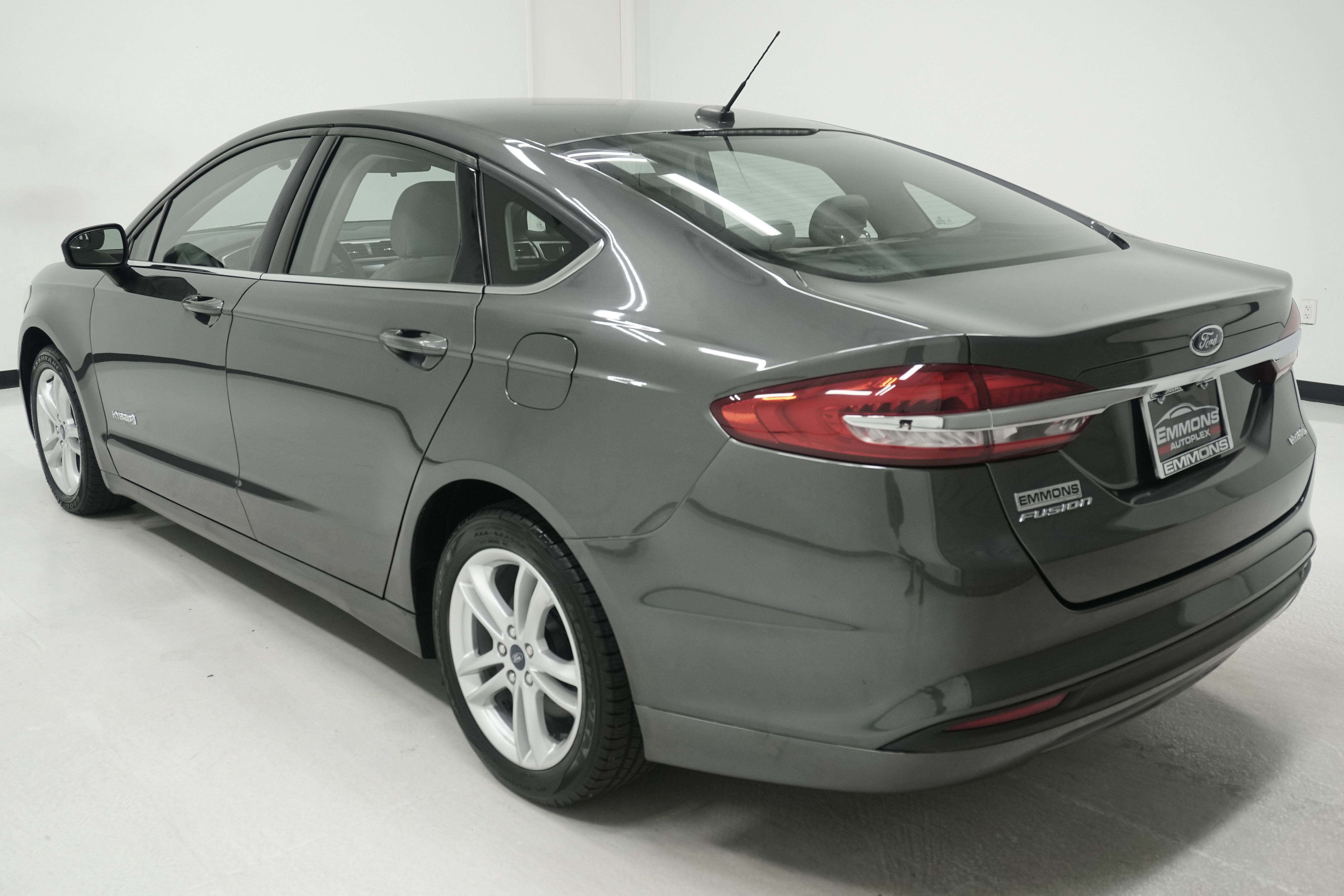 Used 2018 Ford Fusion S FWD image 6