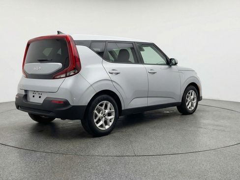 Used 2025 Kia Soul LX w/ LX Technology Package image 9