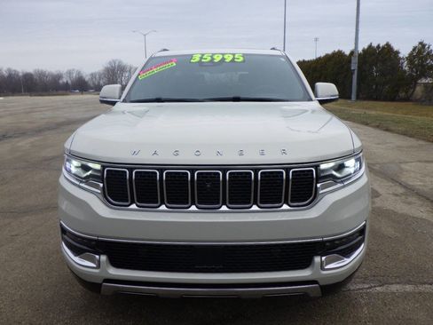 Used 2022 Jeep Wagoneer Series III w/ Premium Group I image 4