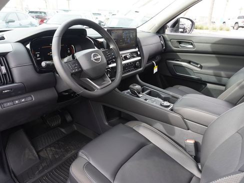 Used 2026 Nissan Pathfinder SL w/ SL Premium Package image 18