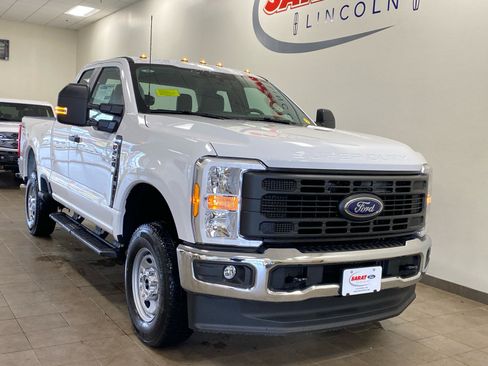 New 2026 Ford F250 XL w/ XL Chrome Package image 2