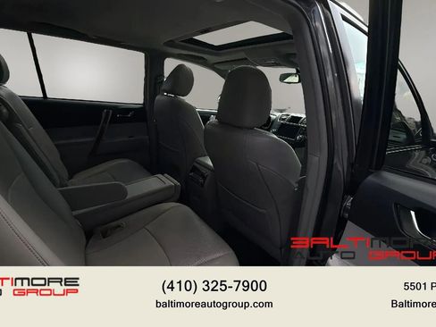 Used 2012 Toyota Highlander Limited w/ Tow Pkg AWD/4WD image 30