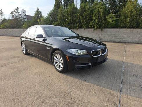 Used 2014 BMW 528i xDrive Sedan AWD/4WD image 2