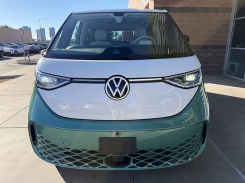 Used 2025 Volkswagen ID. Buzz 1st Edition image 10