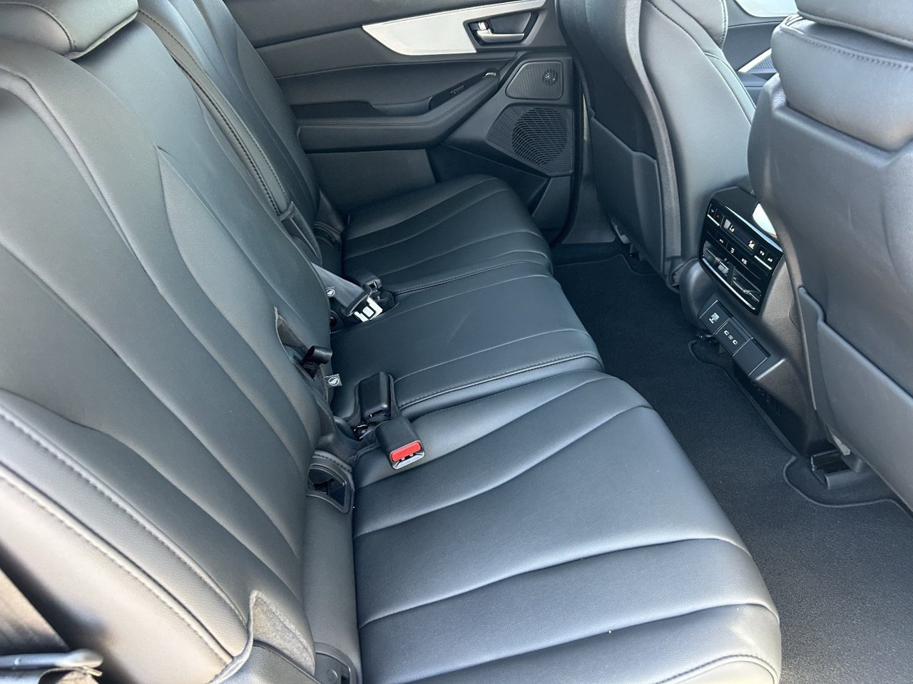 Certified 2026 Acura MDX FWD image 15