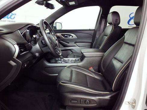 Used 2022 Chevrolet Traverse Premier image 7