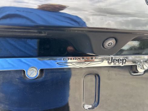 Certified 2022 Jeep Compass Limited image 22