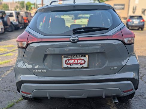 Used 2023 Nissan Kicks SR w/ Exterior Package FWD image 7
