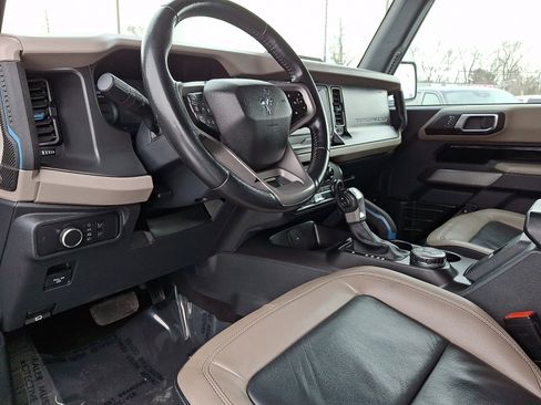 Certified 2022 Ford Bronco Wildtrak image 11