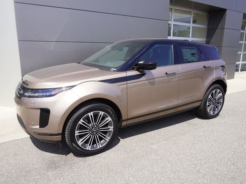 New 2026 Land Rover Range Rover Evoque S image 3
