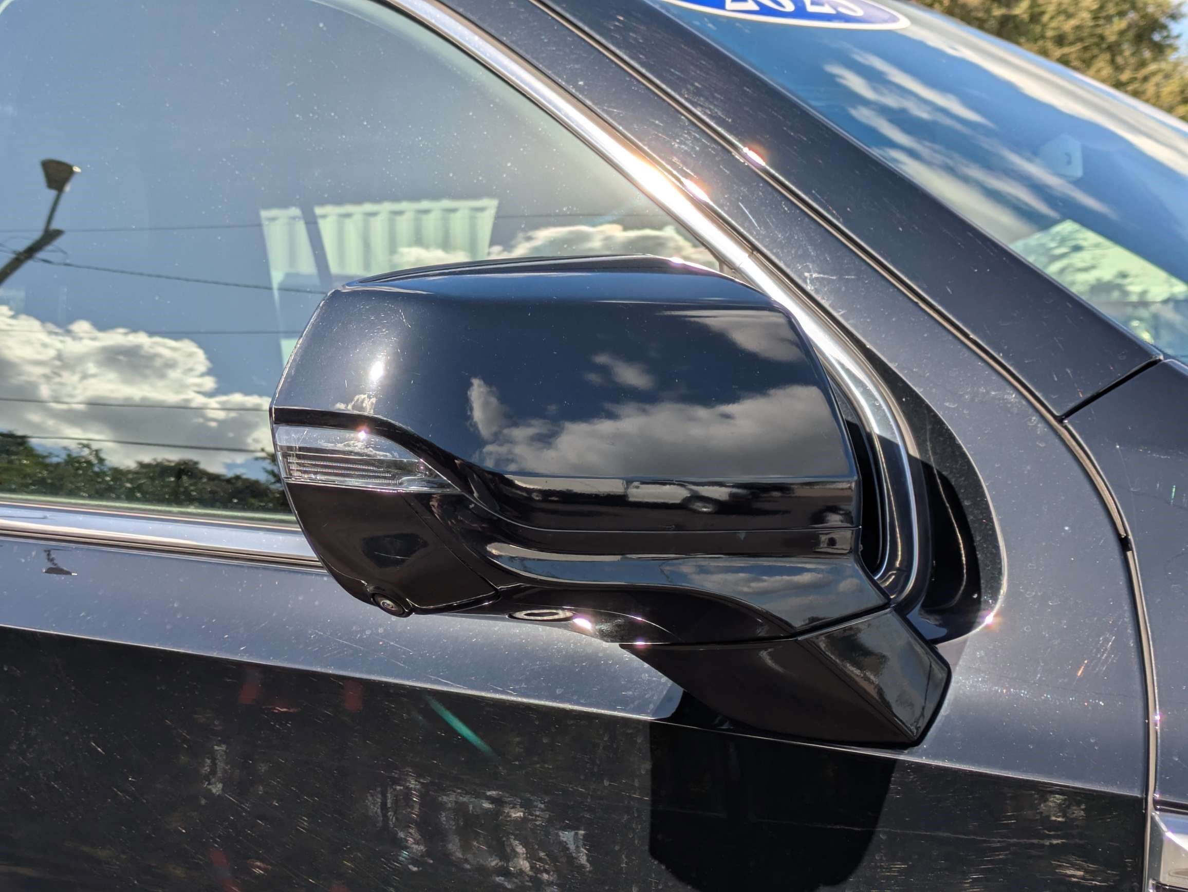 Used 2025 GMC Yukon XL Denali AWD/4WD image 11