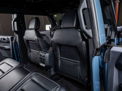 Used 2025 Ford Bronco Outer Banks image 32