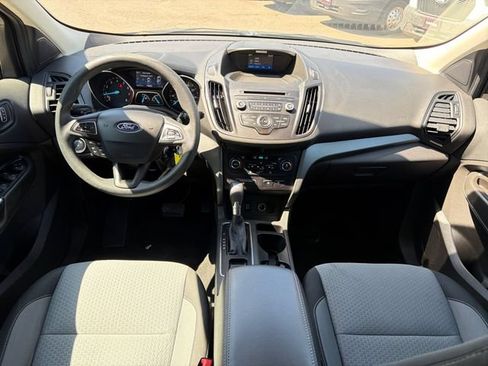Used 2017 Ford Escape SE AWD/4WD image 16