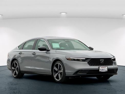 Certified 2025 Honda Accord Sport image 8