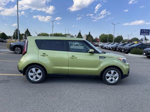 Used 2019 Kia Soul FWD image 11
