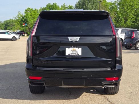 Used 2024 Cadillac Escalade Sport Platinum w/ LPO, ONYX Package AWD/4WD image 15